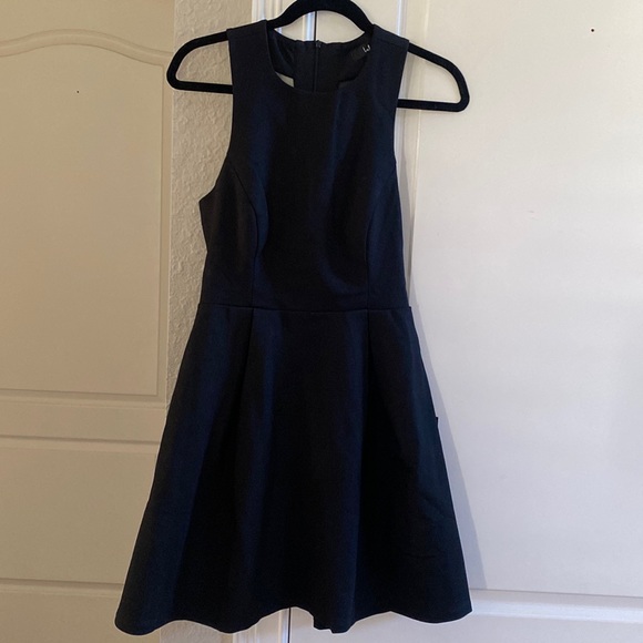 Lulus ‘Cutout and About’ Dress - Picture 4 of 8